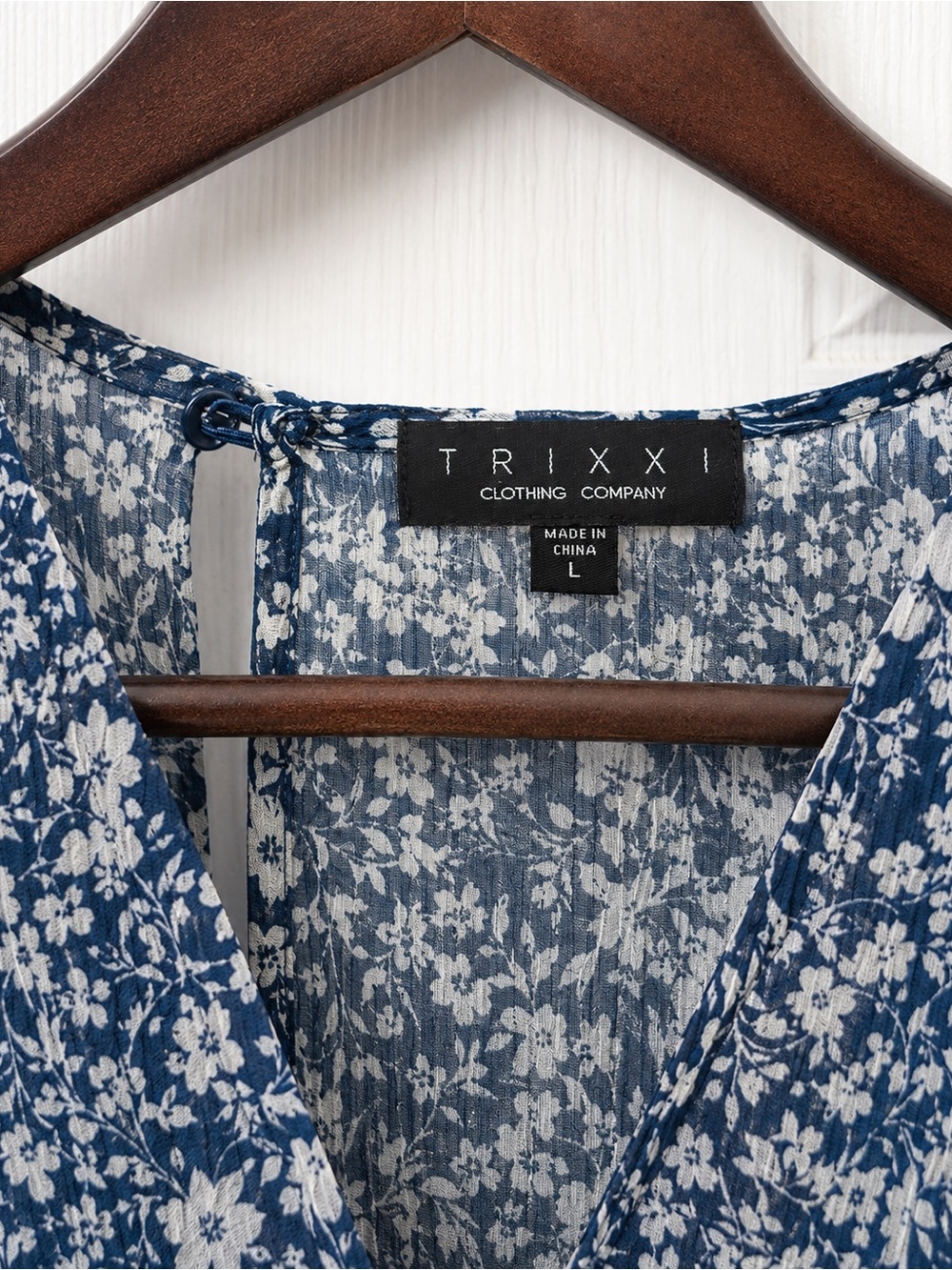 Trixxi Clothing Company Navy Floral Long Sleeve Dress – Size Large - Picture 3 of 4